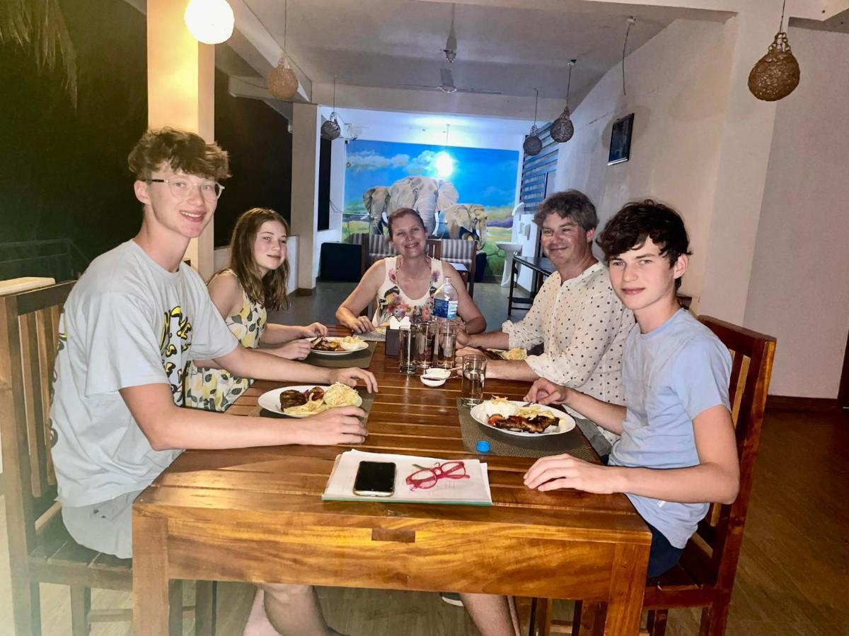 Walawa Reach Hotel Udawalawe Eksteriør bilde