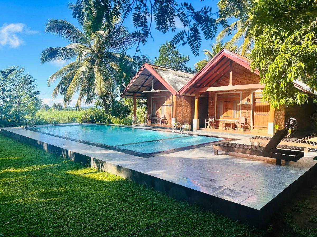Walawa Reach Hotel Udawalawe Eksteriør bilde